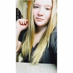 Meet your Posher, Nicole